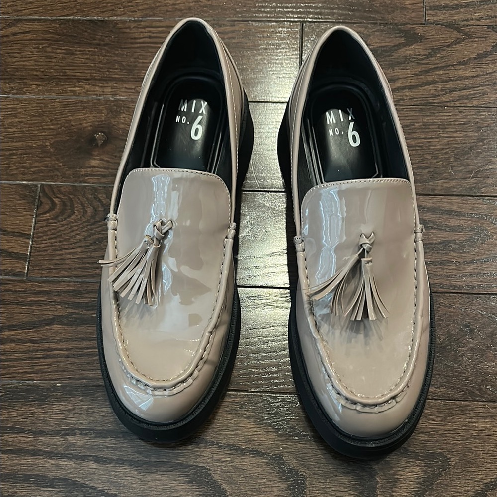 Mix No. 6 Tan Loafers with Tassel Detail